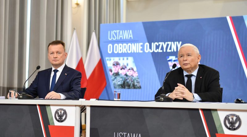 Mariusz Błaszczak, Jarosław Kaczyński fot. KPRM