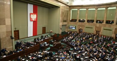 Podwyżki dla posłów, remont i wybory. Koszty utrzymania Sejmu w przyszłym roku biją rekordy